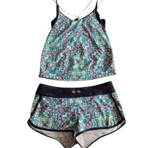 Athleta Mosaic Aqua Blue White Paisley Athletic Two Piece Swim Suit Size Medium